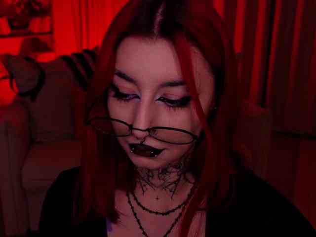 MistressMarcelline webcam