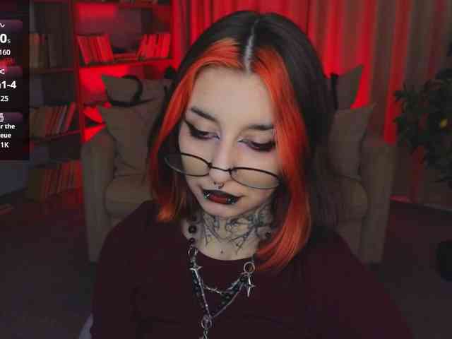 MistressMarcelline webcam