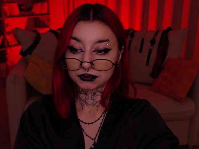 MistressMarcelline webcam