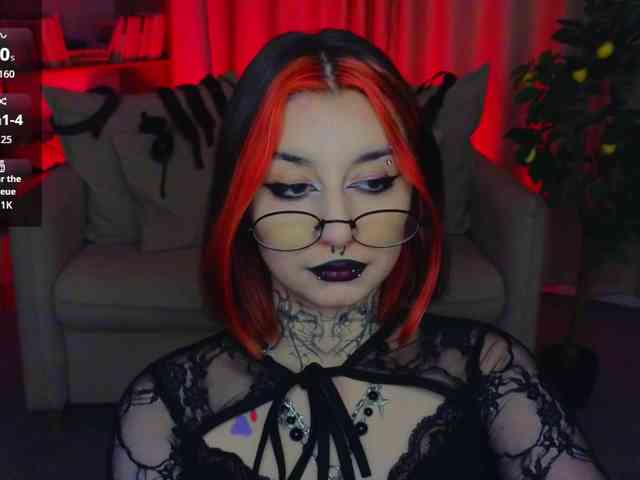 MistressMarcelline webcam