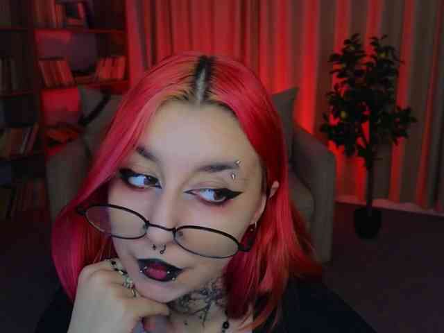 MistressMarcelline webcam