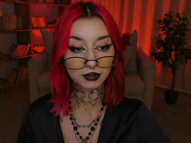 MistressMarcelline webcam