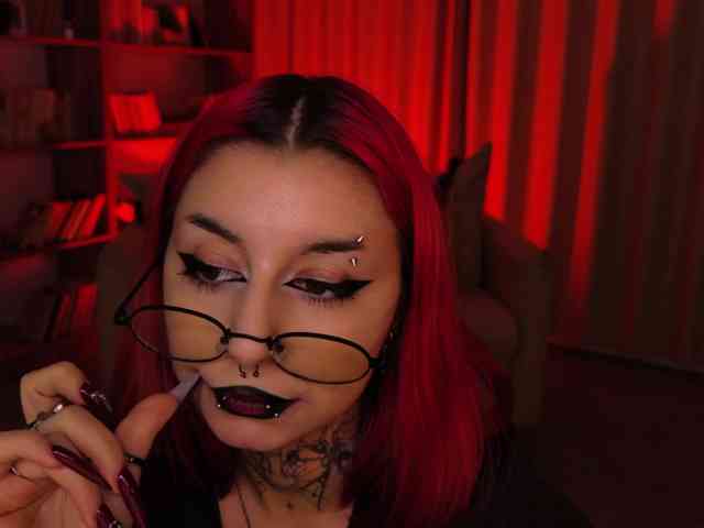 MistressMarcelline webcam