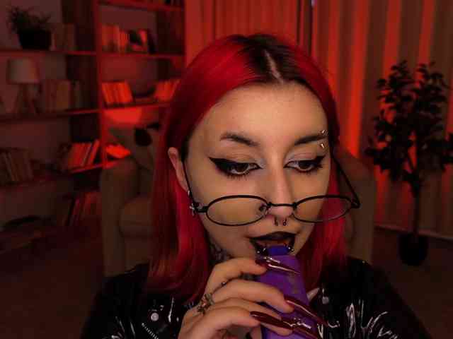 MistressMarcelline webcam