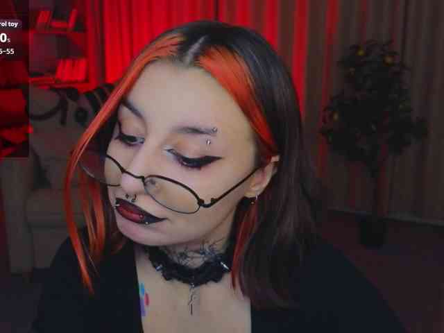 MistressMarcelline webcam