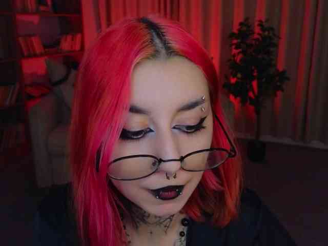 MistressMarcelline webcam