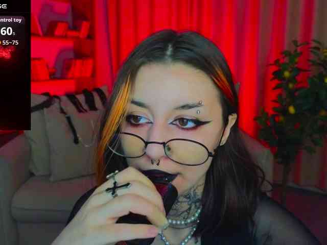 MistressMarcelline webcam