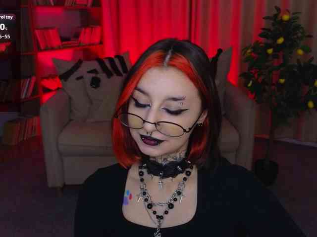 MistressMarcelline webcam
