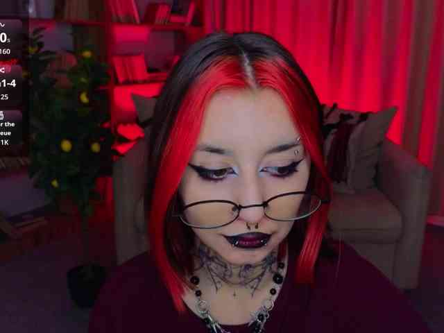 MistressMarcelline webcam