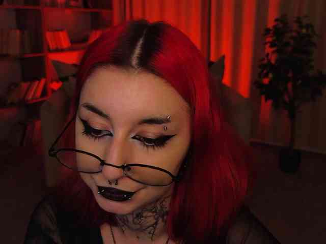 MistressMarcelline webcam