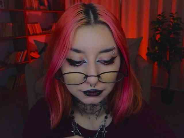 MistressMarcelline webcam