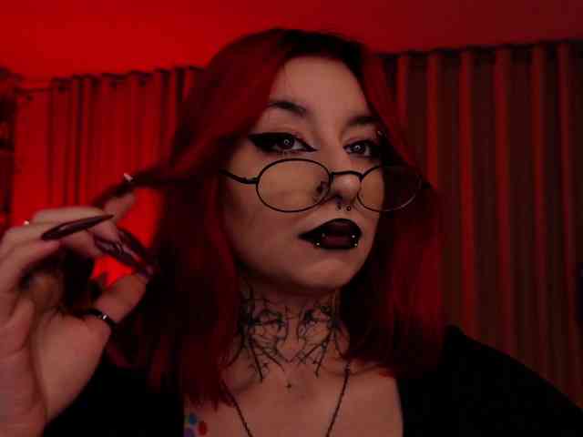 MistressMarcelline webcam