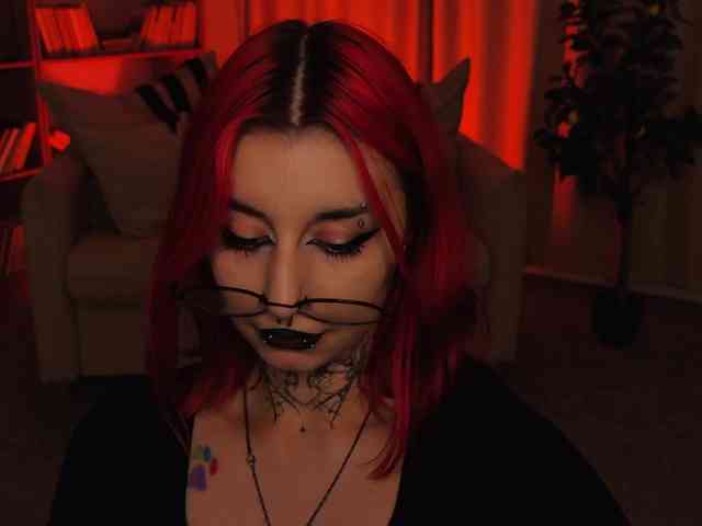 MistressMarcelline webcam