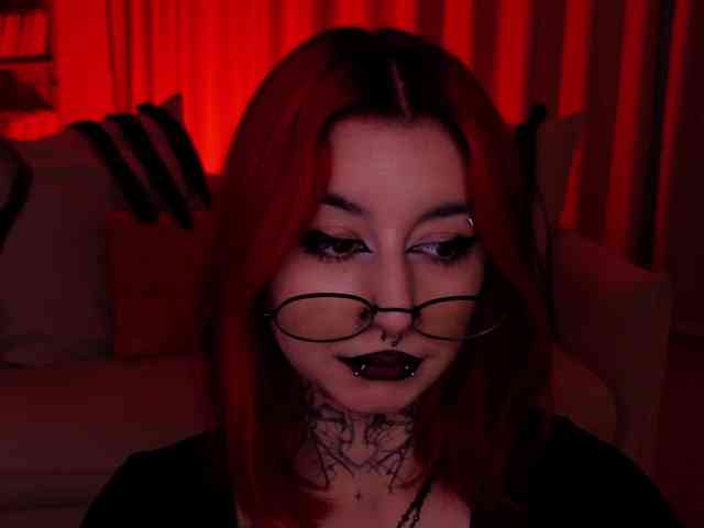 MistressMarcelline webcam