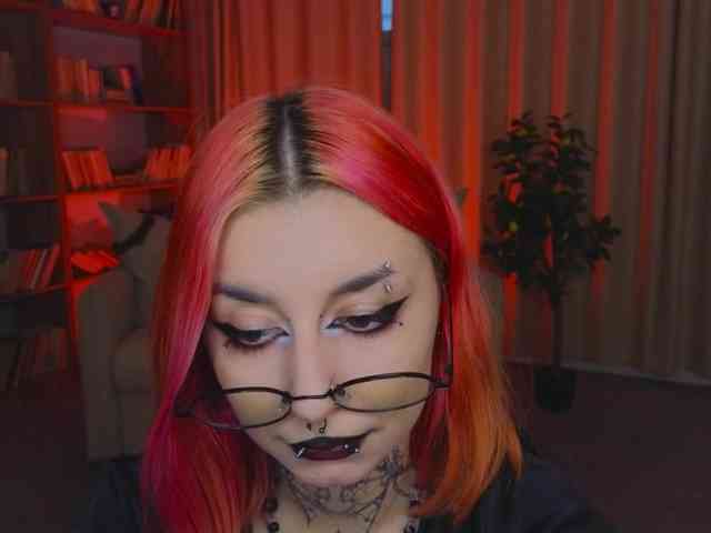 MistressMarcelline webcam