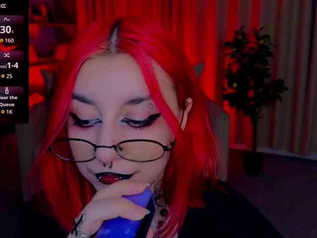 MistressMarcelline webcam