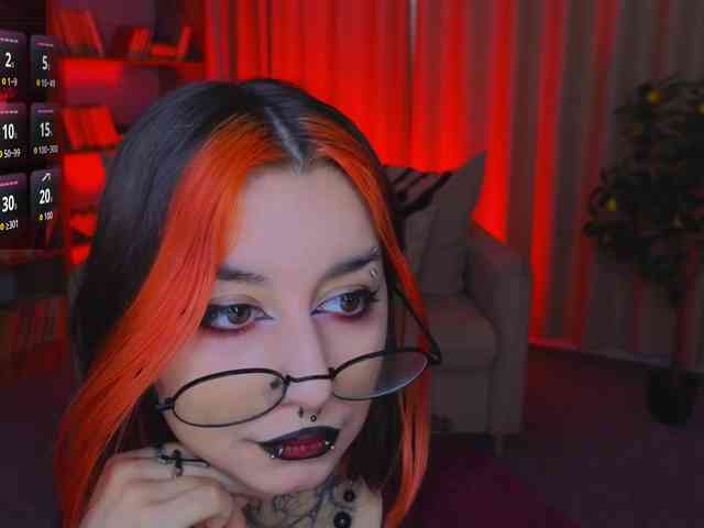 MistressMarcelline webcam