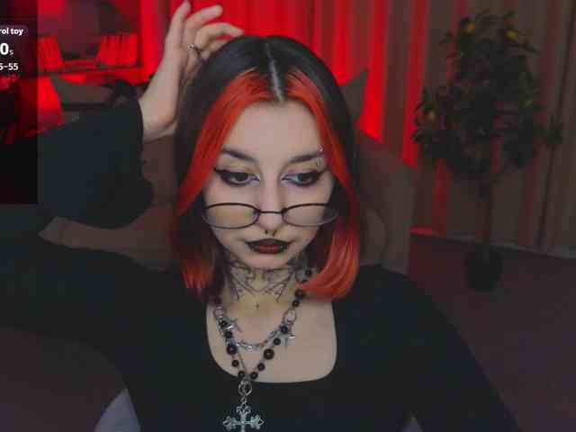 MistressMarcelline webcam