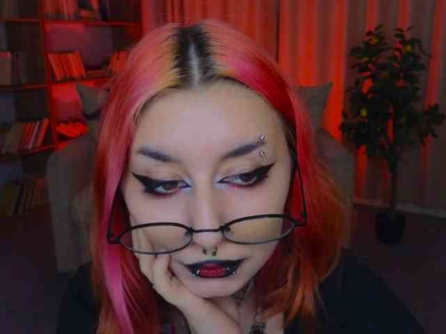 MistressMarcelline webcam