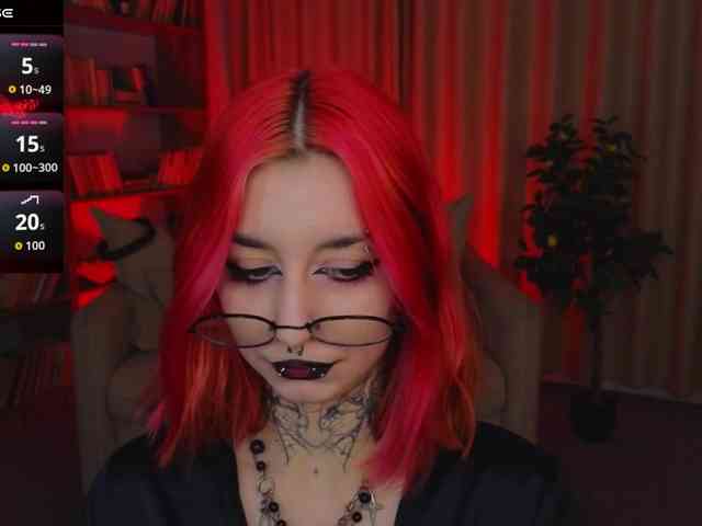 MistressMarcelline webcam