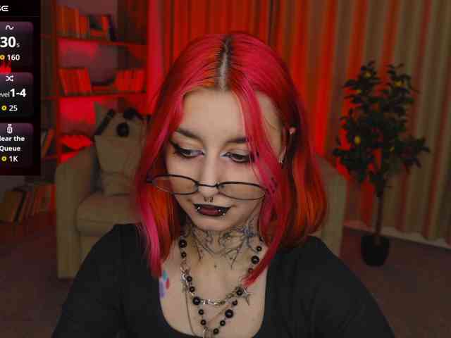 MistressMarcelline webcam