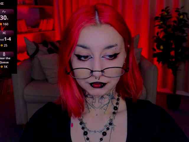 MistressMarcelline webcam