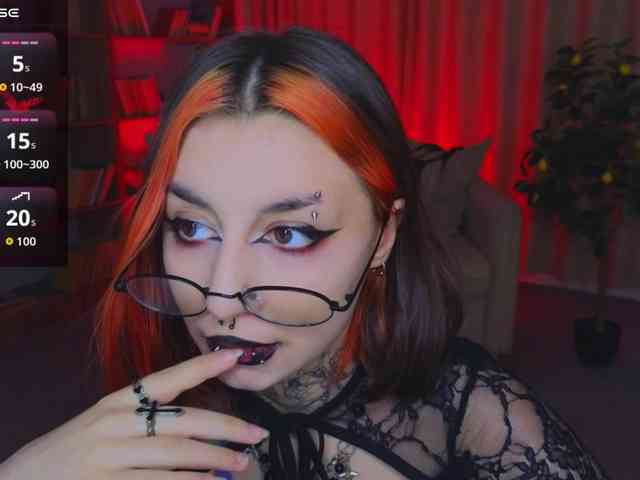 MistressMarcelline webcam