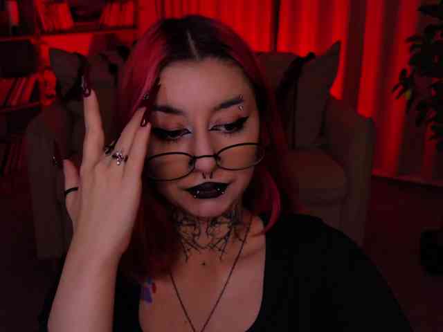 MistressMarcelline webcam