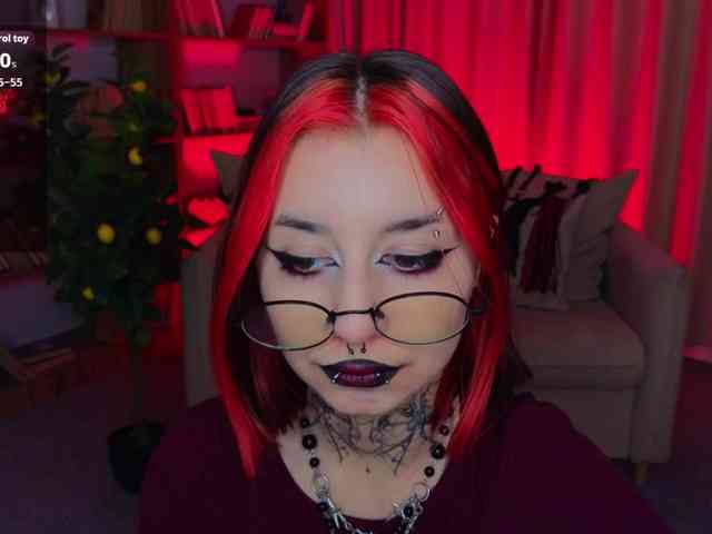 MistressMarcelline webcam