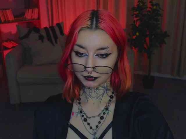 MistressMarcelline webcam