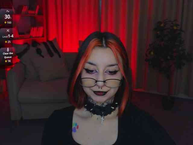 MistressMarcelline webcam