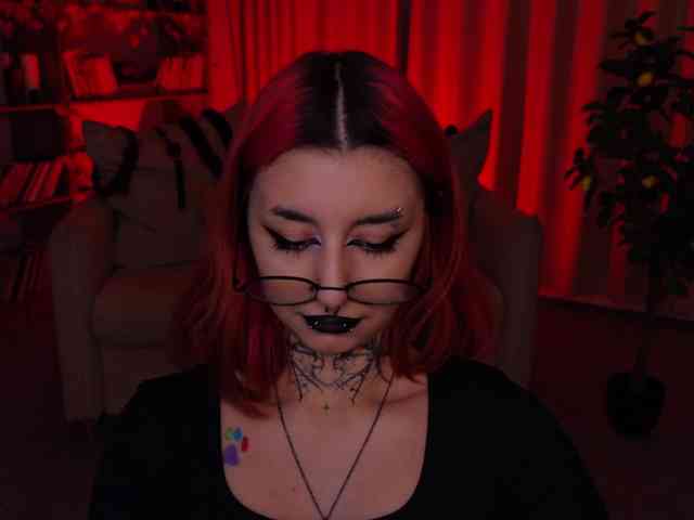 MistressMarcelline webcam