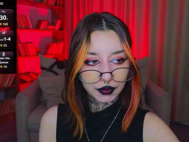 MistressMarcelline webcam