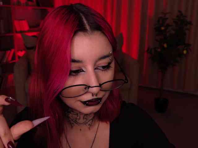 MistressMarcelline webcam