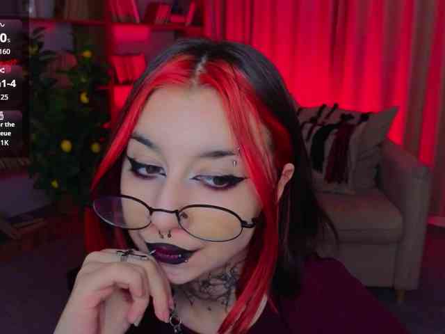 MistressMarcelline webcam