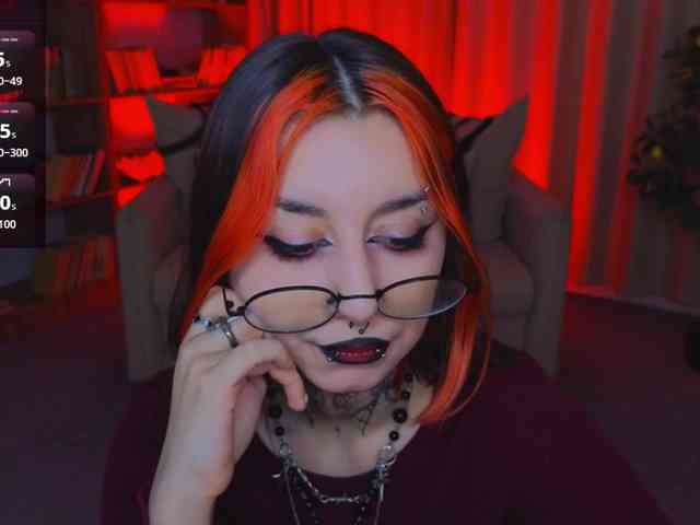 MistressMarcelline webcam