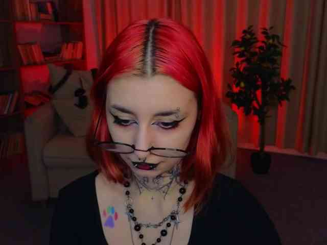MistressMarcelline webcam