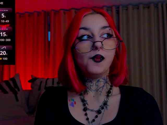 MistressMarcelline webcam
