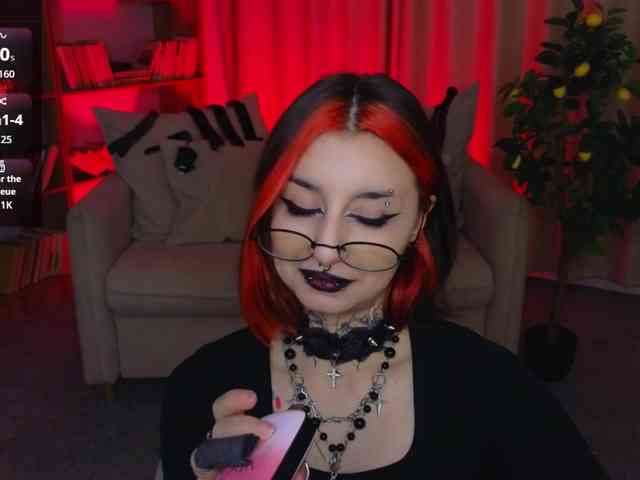 MistressMarcelline webcam