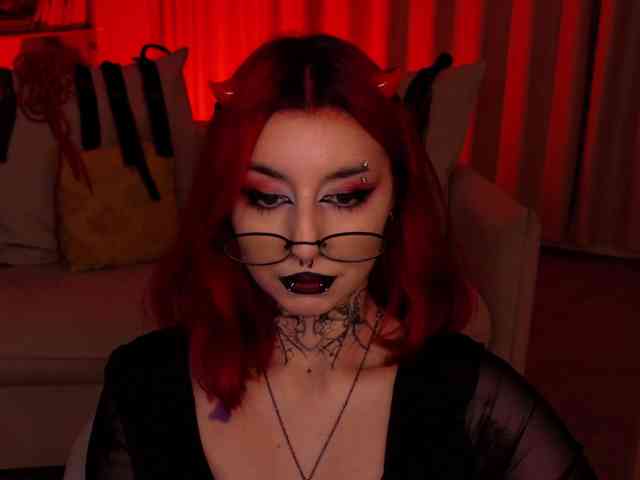MistressMarcelline webcam