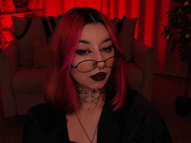 MistressMarcelline webcam