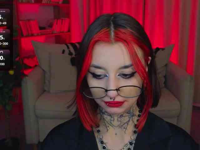 MistressMarcelline webcam