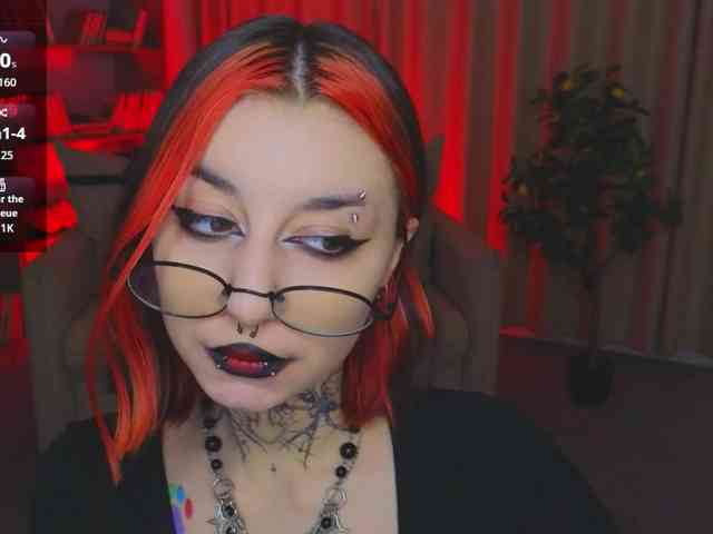 MistressMarcelline webcam
