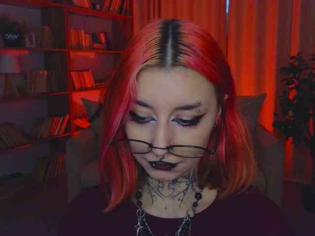 MistressMarcelline webcam