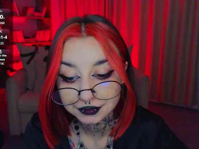 MistressMarcelline webcam