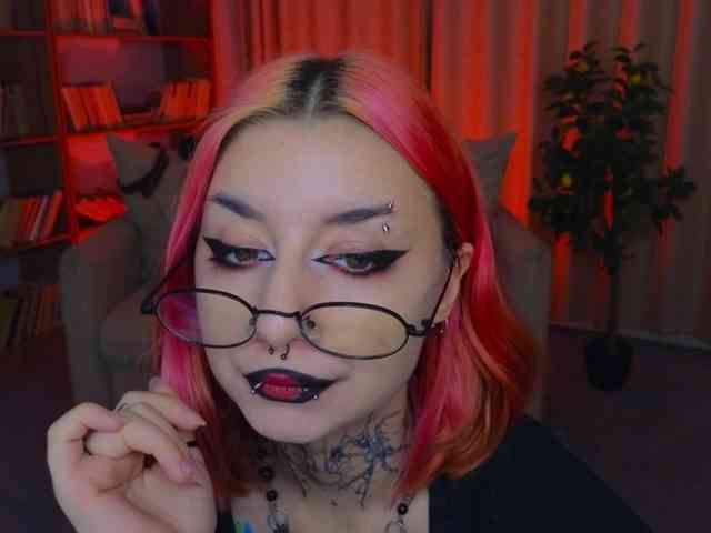 MistressMarcelline webcam