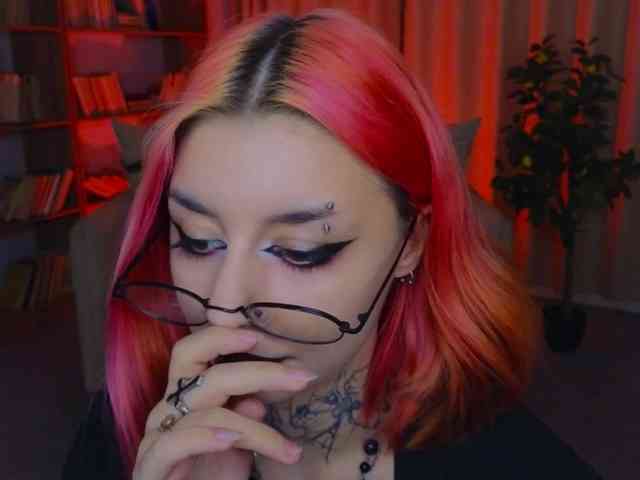 MistressMarcelline webcam