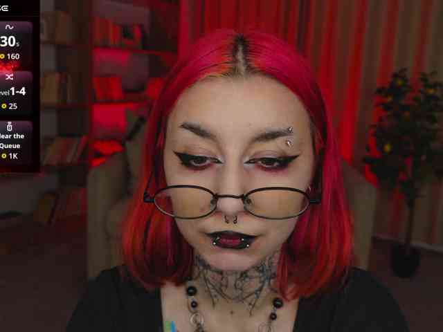 MistressMarcelline webcam