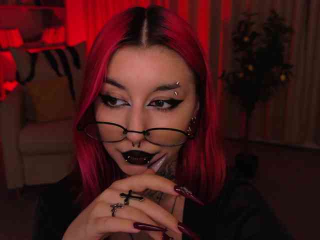 MistressMarcelline webcam