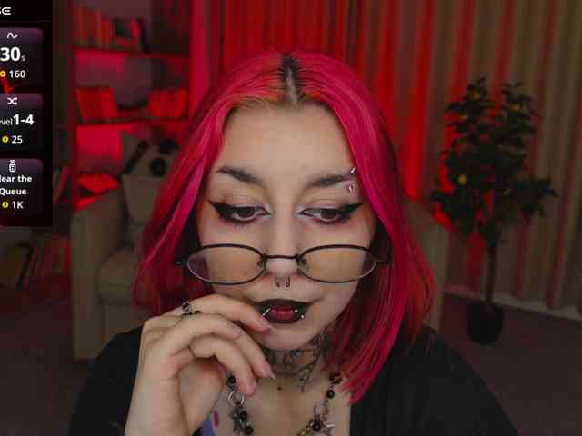 MistressMarcelline webcam